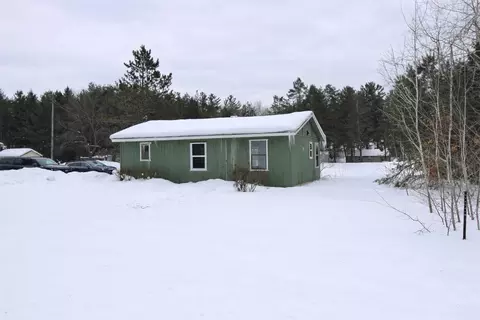 7365 Myrtle St, Frederic, MI 49733