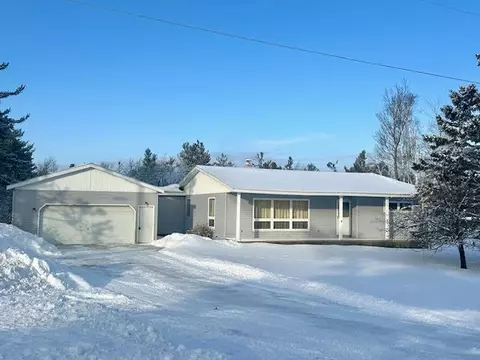1012 Garfield Ave, Cheboygan, MI 49721