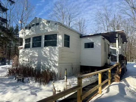 263 Bunny Dr, Mio, MI 48647