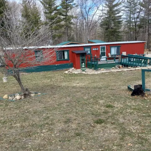 1555 Choctaw Trl, West Branch, MI 48661