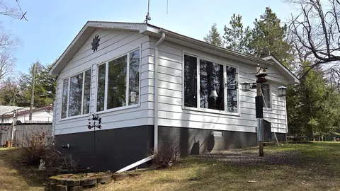 5699 S Smith Rd, Cheboygan, MI 49721