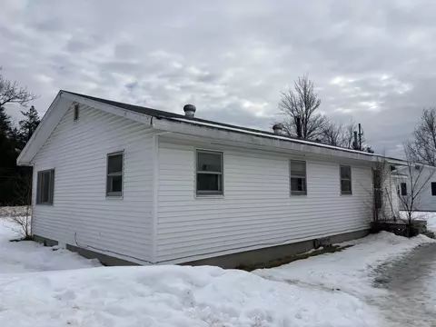 300 Rolla St, Grayling, MI 49738 photo 9