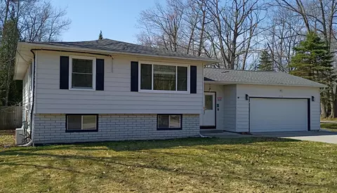 2155 Hobbs Dr, Alpena, MI 49707