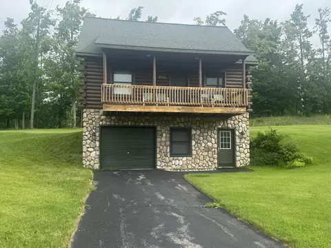2410 Beaver Creek Dr, Gaylord, MI 49735