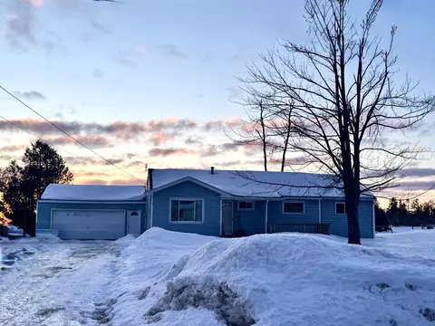 950 Briar Ln, Gaylord, MI 49735