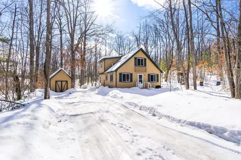 11643 Huntingdon Dr, Frederic, MI 49733