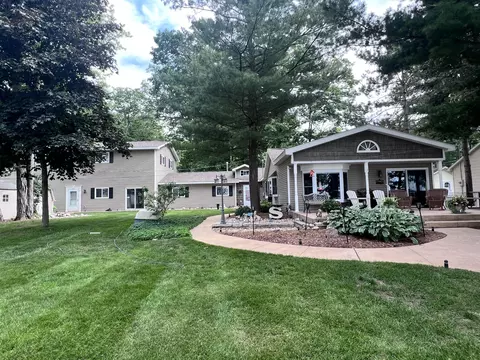 605 Sam-o-set Blvd, Roscommon, MI 48653