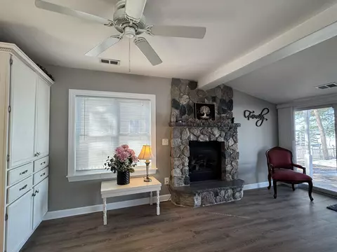 Living - 605 Sam-o-set Blvd, Roscommon, MI 48653 photo 1 of 2