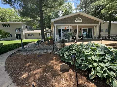 Exterior - 605 Sam-o-set Blvd, Roscommon, MI 48653 photo 8 of 9