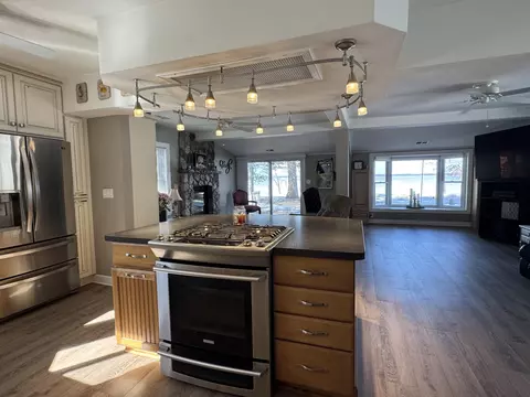 Kitchen - 605 Sam-o-set Blvd, Roscommon, MI 48653 photo 2 of 3