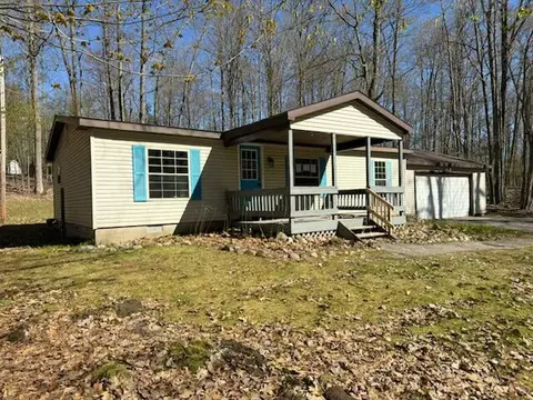 4334 Iverson Trl, Indian River, MI 49749