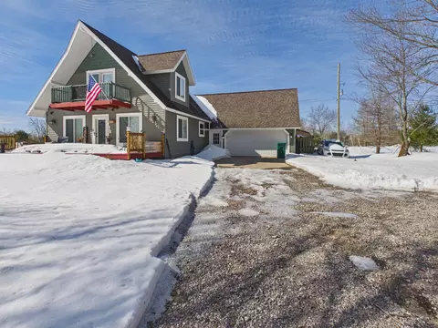 8424 Pineview Dr, Mancelona, MI 49659
