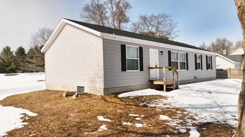 Exterior - 3307 Euclid St, Lupton, MI 48635 photo 5 of 6
