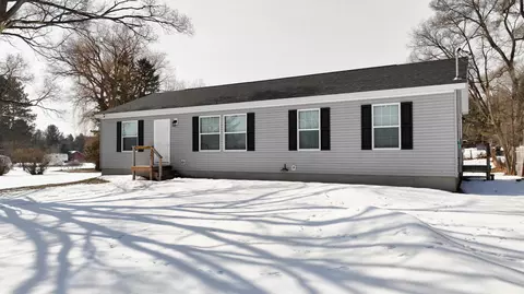 Exterior - 3307 Euclid St, Lupton, MI 48635 photo 4 of 6