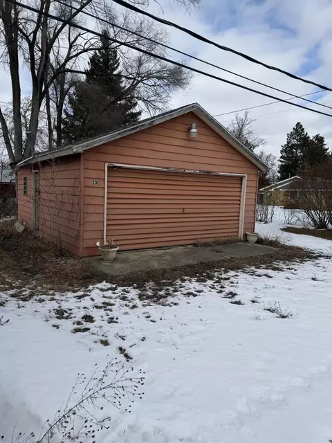 201 E 5th St, Mio, MI 48647 photo 3