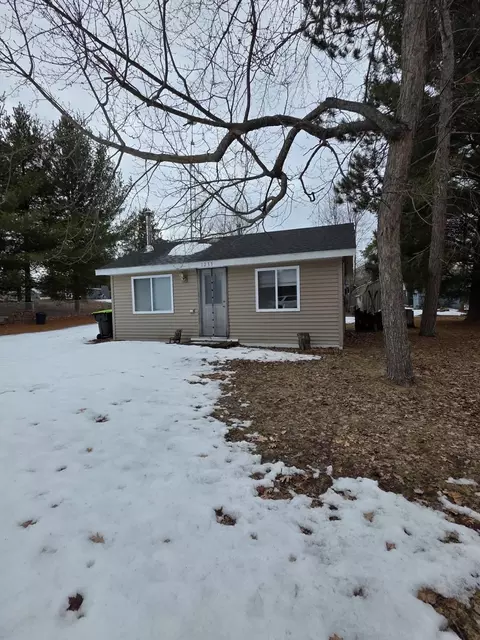 1233 Hollywood Dr, Saint Helen, MI 48656