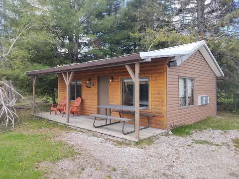 7039 River Bend Dr, Onaway, MI 49765