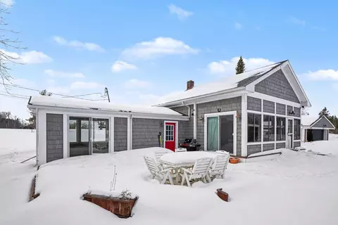 1297 Old Mackinaw Rd, Cheboygan, MI 49721