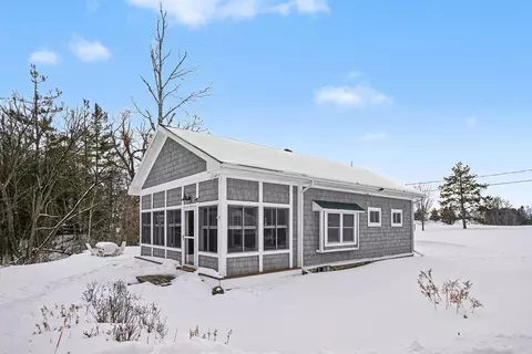 1297 Old Mackinaw Rd, Cheboygan, MI 49721