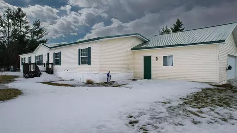 104 Marie Ave, Cheboygan, MI 49721