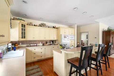 Kitchen - 6530 Link Blvd, Indian River, MI 49749 photo 2 of 6
