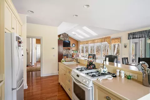 Kitchen - 6530 Link Blvd, Indian River, MI 49749 photo 4 of 6