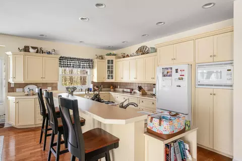 Kitchen - 6530 Link Blvd, Indian River, MI 49749 photo 1 of 6