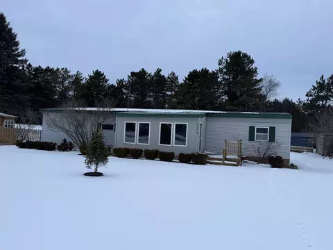 4774 N Flamingo Dr, Traverse City, MI 49685