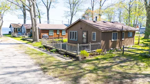 3974 W Houghton Lake Dr # 7, Houghton Lake, MI 48629