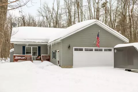 7447 Macatawa Trl, Gaylord, MI 49735