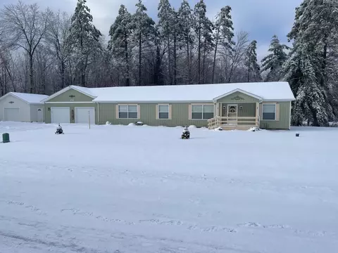 850 Deer Run Blvd, Prudenville, MI 48651