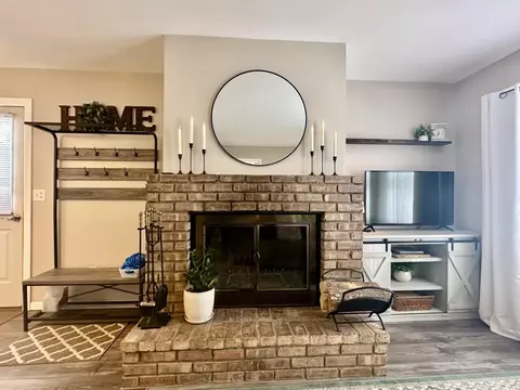 Entry Way - 2533 Santee Dr, Roscommon, MI 48653 photo 1 of 1