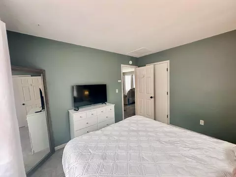Bedroom - 2533 Santee Dr, Roscommon, MI 48653 photo 2 of 3