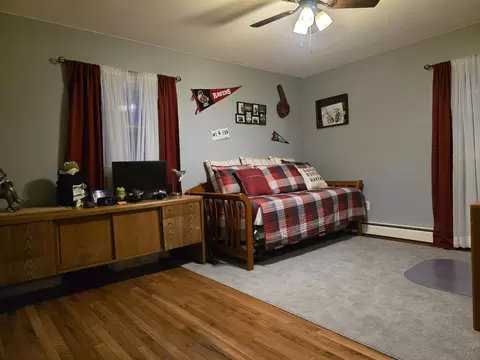 Bedroom - 4900 Helen Dr, Grayling, MI 49738 photo 5 of 5