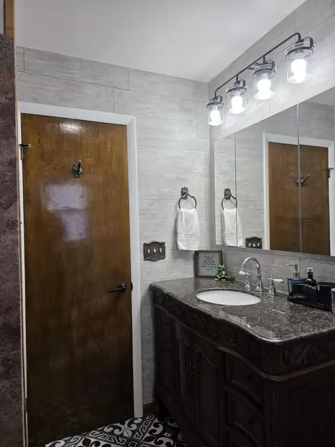 Bath - 4900 Helen Dr, Grayling, MI 49738 photo 5 of 6