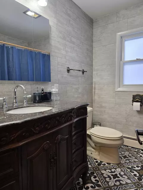 Bath - 4900 Helen Dr, Grayling, MI 49738 photo 4 of 6