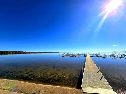 7571 E Houghton Lake Dr #8, Houghton Lake, MI 48629