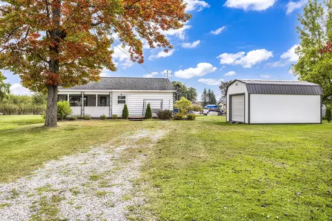 13508 W Shore Dr, Houghton Lake, MI 48629