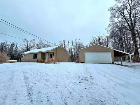 7922 E M-32, Johannesburg, MI 49751
