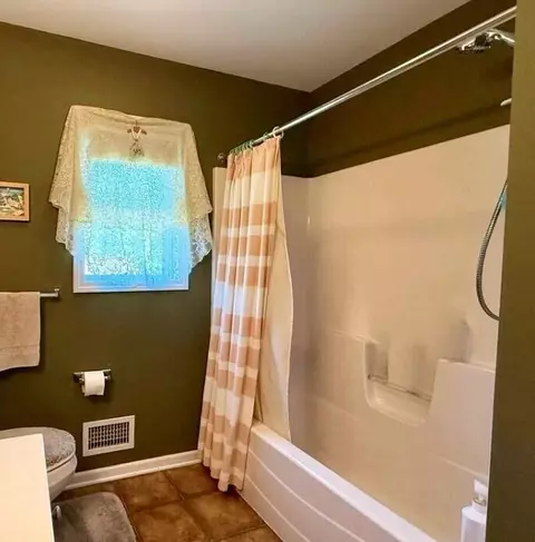 Bath - 640 W Spring St, St. Ignace, MI 49781 photo 3 of 5