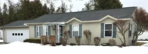 734 Clinton St, Alpena, MI 49707