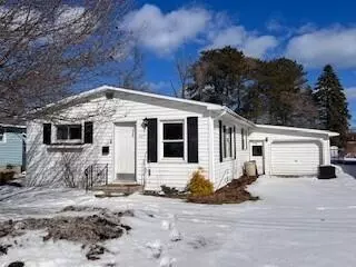 323 Bedford St, Alpena, MI 49707