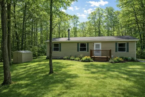 8135 Hillcrest Rd, Roscommon, MI 48653