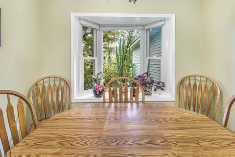 Dining - 3396 Lansing Rd, Roscommon, MI 48653 photo 2 of 2