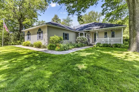 3396 Lansing Rd, Roscommon, MI 48653