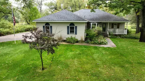 3396 Lansing Rd, Roscommon, MI 48653