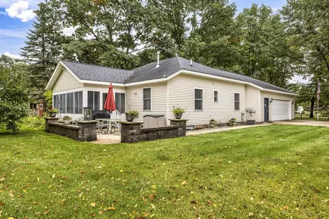 Exterior - 3396 Lansing Rd, Roscommon, MI 48653 photo 8 of 25