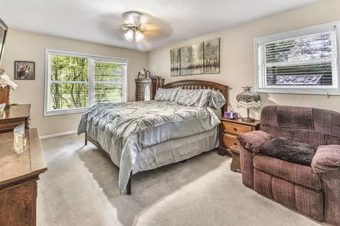Bedroom - 3396 Lansing Rd, Roscommon, MI 48653 photo 1 of 3