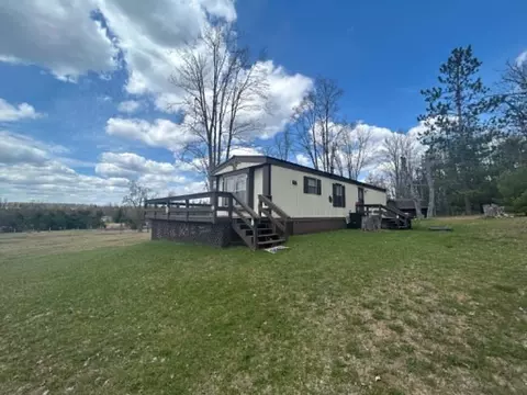 1005 Velda Trl, Fairview, MI 48621
