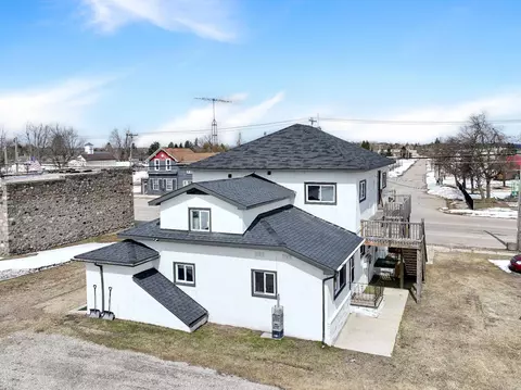 Exterior - 566 E Main St, Vanderbilt, MI 49795 photo 2 of 3
